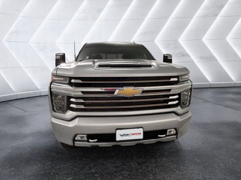Used 2020 Chevrolet Silverado 3500 High Country w/ Technology Package image 2