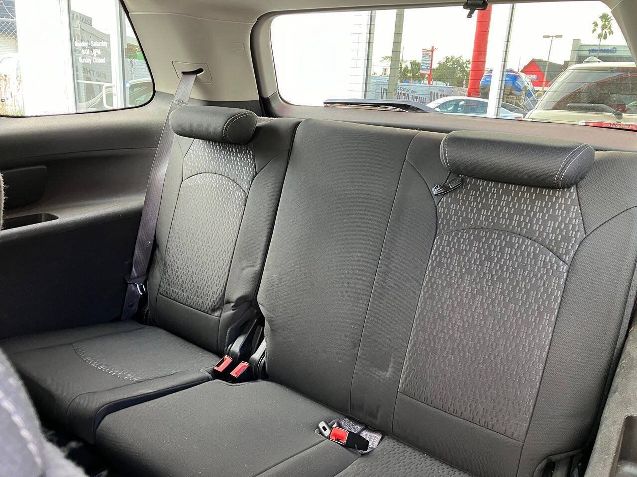 Used 2014 GMC Acadia SLE FWD image 13