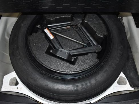 Used 2021 Toyota RAV4 XSE image 38