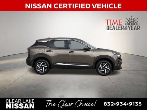Certified 2025 Nissan Kicks SV w/ Interior Electronics Package FWD image 9
