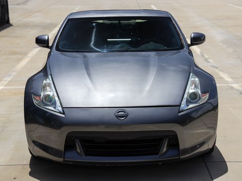 Used 2012 Nissan 370Z Coupe RWD image 18