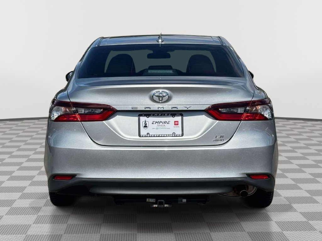 Used 2021 Toyota Camry LE AWD/4WD image 6