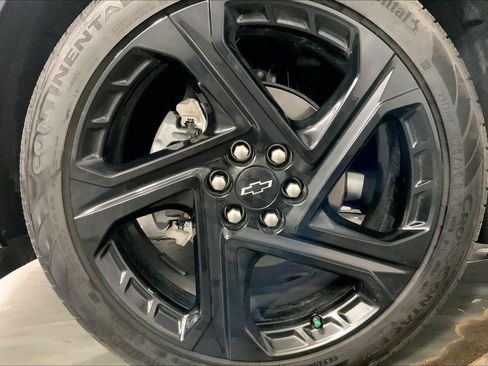 Used 2024 Chevrolet Equinox EV RS w/ Active Safety Package 3 FWD image 9