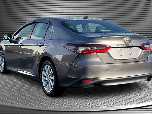 Used 2024 Toyota Camry LE image 4