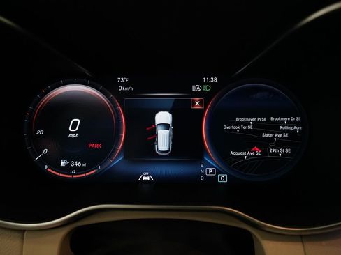 Used 2021 Mercedes-Benz GLC 300 4MATIC image 2