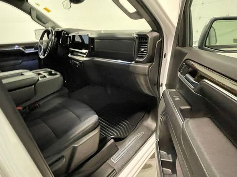 Used 2022 Chevrolet Silverado 1500 LT AWD/4WD image 25