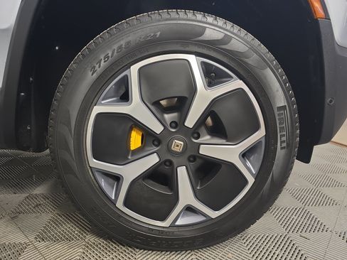 Used 2023 Rivian R1T Adventure AWD/4WD image 12