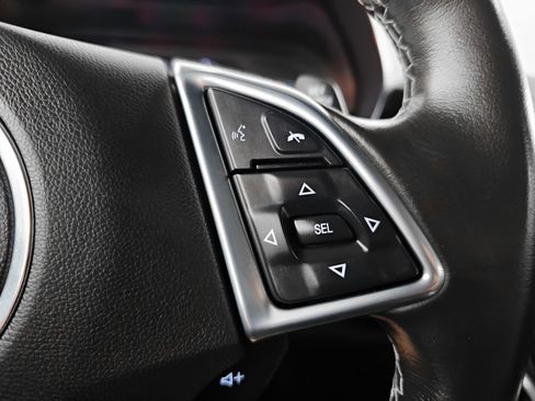 Used 2022 Chevrolet Camaro LT RWD image 27