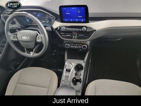 Used 2022 Ford Escape SE w/ Cold Weather Package FWD image 31