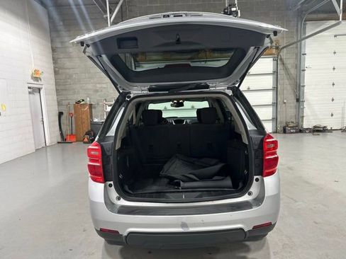 Used 2017 Chevrolet Equinox LT w/ Convenience Package image 23