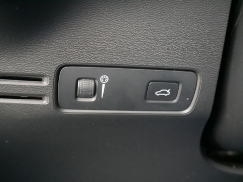 Certified 2022 Volvo C40 P8 Recharge Ultimate image 27