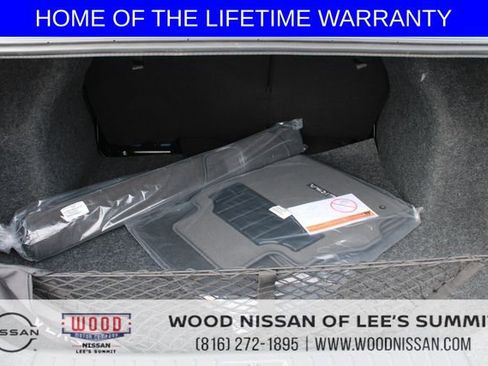 New 2025 Nissan Versa SR w/ Trunk Package image 19