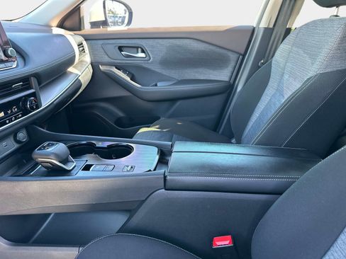 Used 2023 Nissan Rogue SV image 24