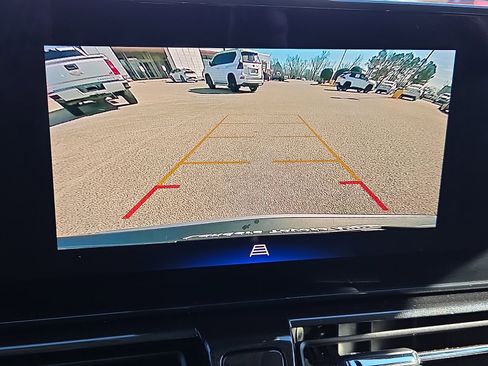 Used 2024 Chevrolet TrailBlazer LT w/ Driver Confidence Package image 18