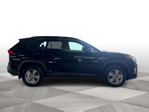 Used 2025 Toyota RAV4 LE AWD/4WD image 9