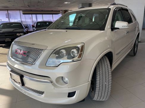 Used 2011 GMC Acadia Denali image 3