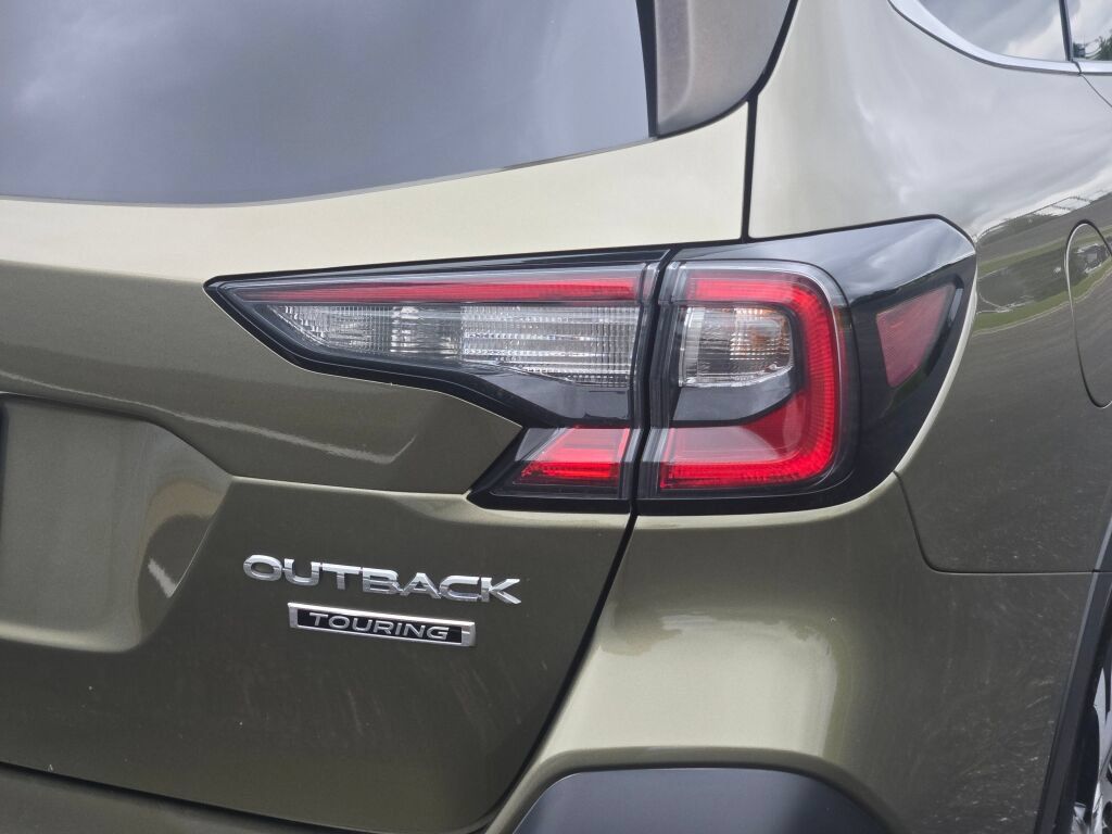 Used 2021 Subaru Outback Touring XT AWD/4WD image 13