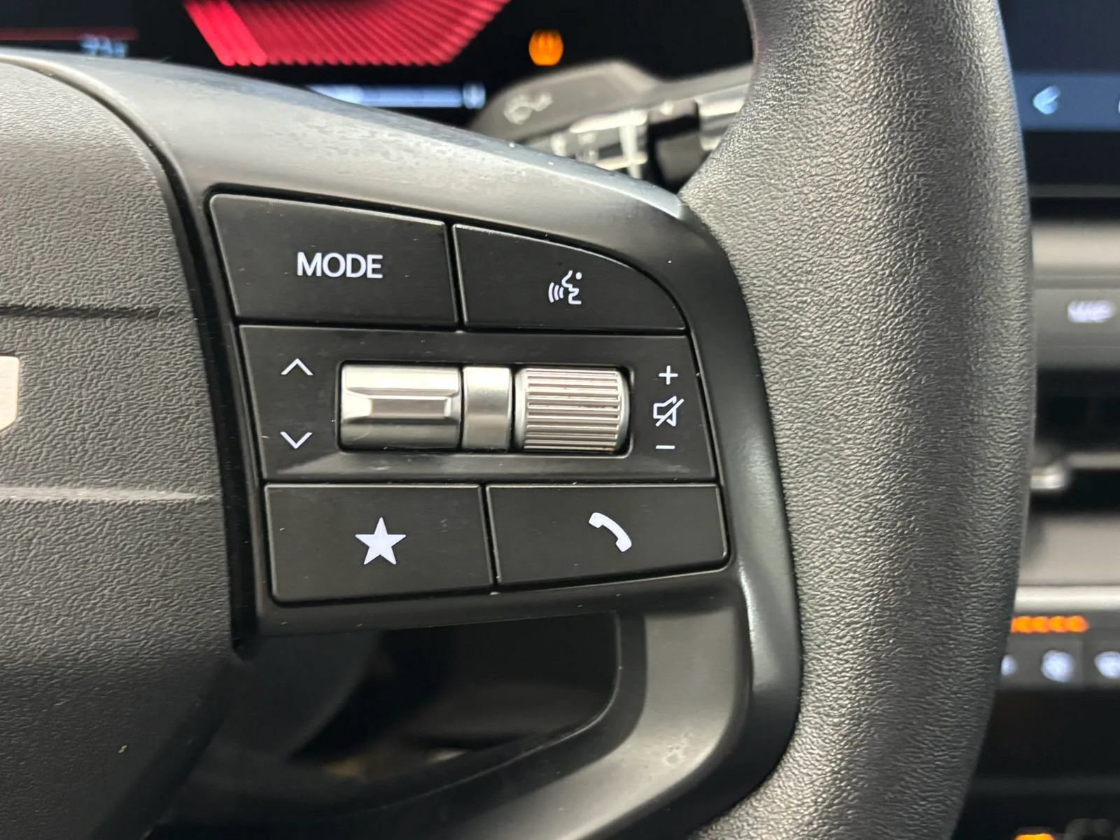 Used 2025 Kia K4 FWD image 46