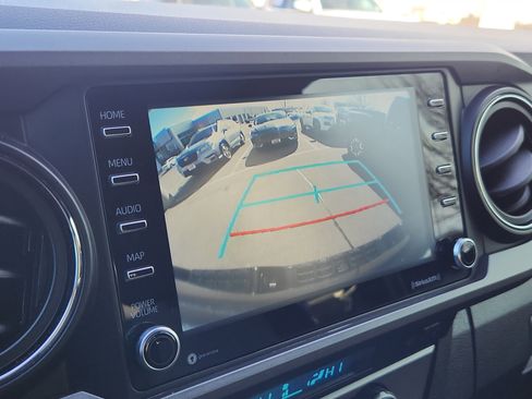 Used 2021 Toyota Tacoma TRD Sport image 21