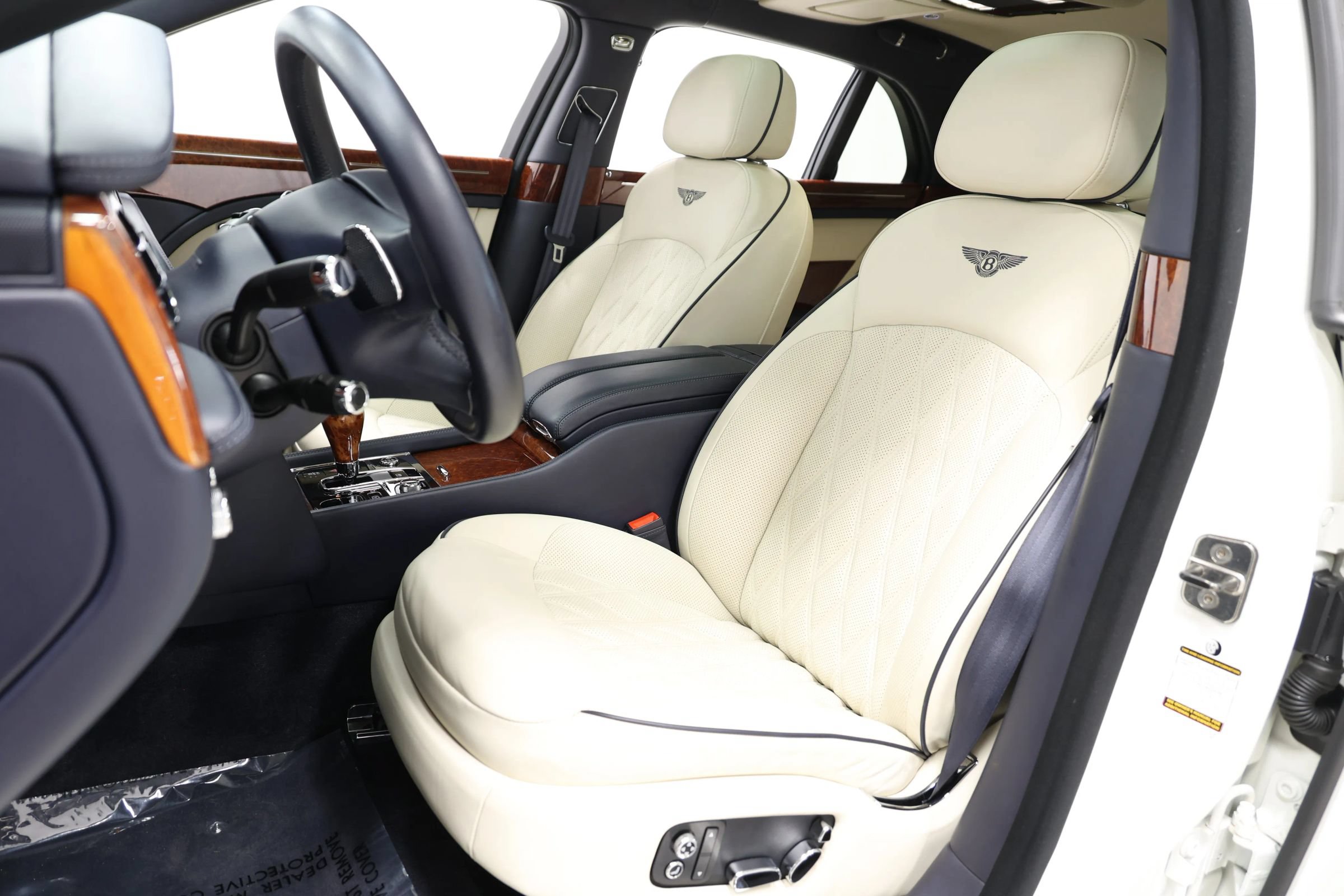 Used 2017 Bentley Mulsanne RWD image 22