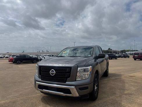 Certified 2022 Nissan Titan SV RWD image 7