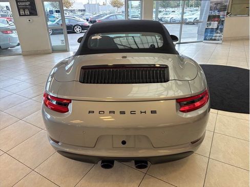 Used 2018 Porsche 911 Carrera S image 7