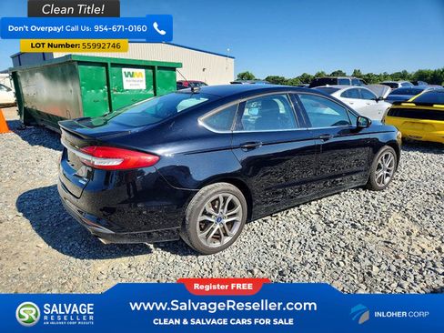 Used 2017 Ford Fusion SE w/ Equipment Group 201A FWD image 4