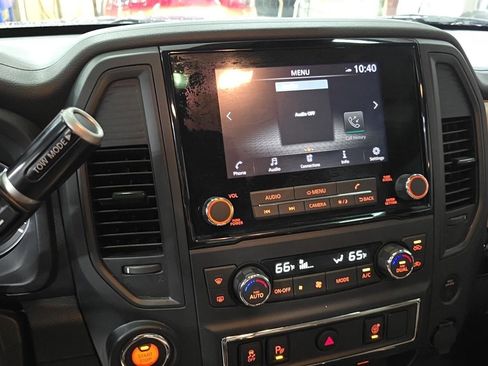 Used 2023 Nissan Titan SV w/ SV Convenience Package image 13