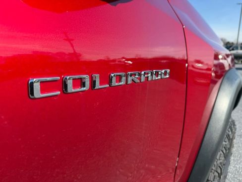 Used 2024 Chevrolet Colorado ZR2 w/ Technology Package image 11