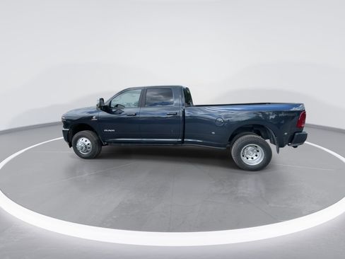 New 2026 RAM 3500 Laramie AWD/4WD image 5