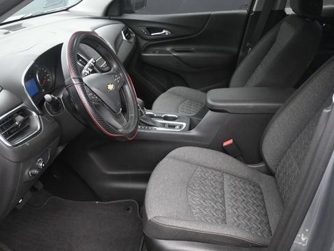 Used 2024 Chevrolet Equinox LT FWD image 12