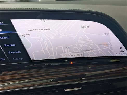 Used 2021 Cadillac Escalade Premium Luxury image 18