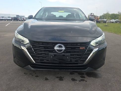 Used 2025 Nissan Sentra SR FWD image 3