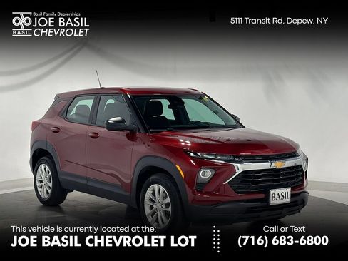 Used 2024 Chevrolet TrailBlazer LS FWD image 1