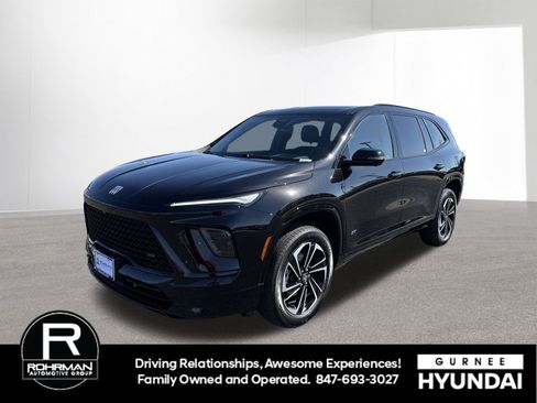 Used 2025 Buick Enclave Sport Touring AWD/4WD image 1
