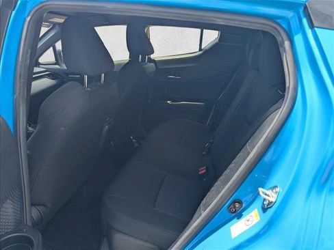 Used 2019 Toyota C-HR XLE FWD image 17