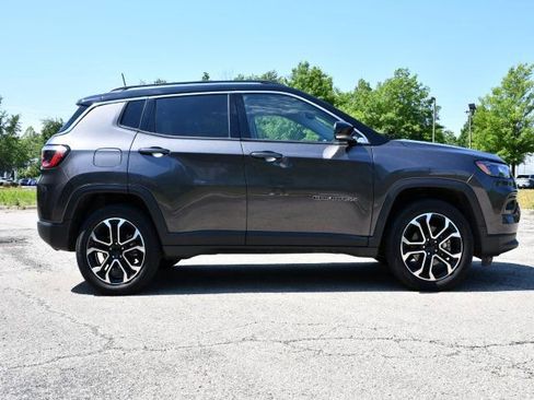 Used 2022 Jeep Compass Limited w/ Sun and Sound Group AWD/4WD image 8