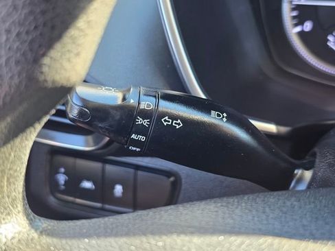 Used 2020 Hyundai Santa Fe SE image 35