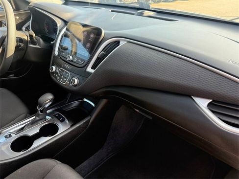Used 2024 Chevrolet Malibu LT image 22