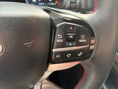 Used 2025 Ford Explorer ST-Line image 29