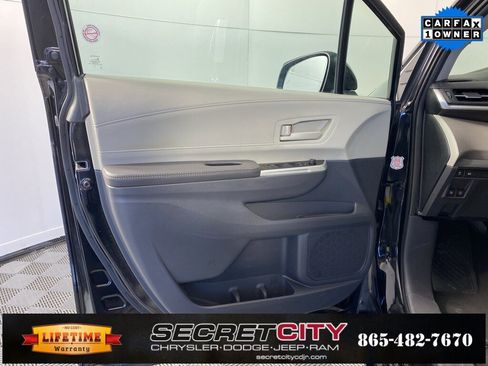 Used 2024 Toyota Sienna LE image 12
