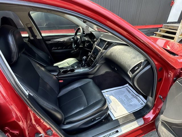 Used 2016 INFINITI Q50 Premium w/ Driver Assistance Package RWD image 17