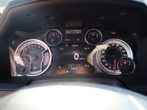 Used 2017 RAM 1500 Laramie RWD image 18