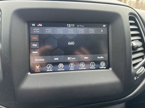 Used 2019 Jeep Compass Latitude w/ Popular Equipment Group image 16