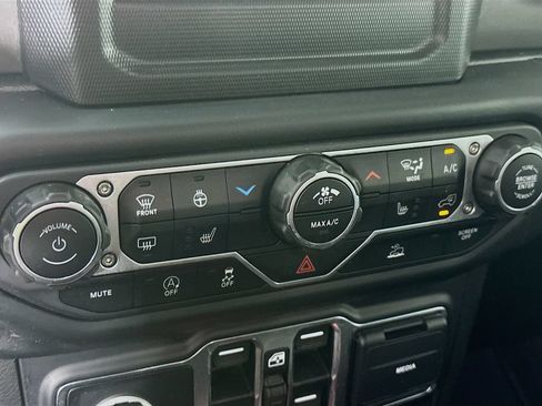 Certified 2023 Jeep Wrangler Unlimited Sport AWD/4WD image 24