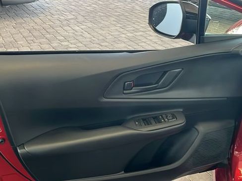 Used 2026 Toyota Prius Plug-In Hybrid FWD image 5