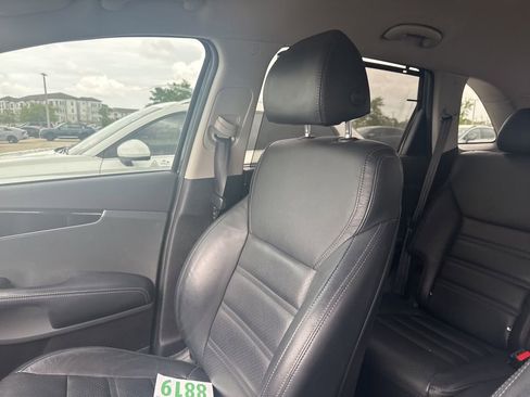 Used 2018 Kia Sorento EX image 11