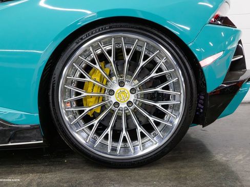 Used 2022 Lamborghini Huracan EVO image 6