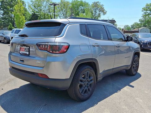 Used 2020 Jeep Compass Latitude w/ Popular Equipment Group FWD image 29