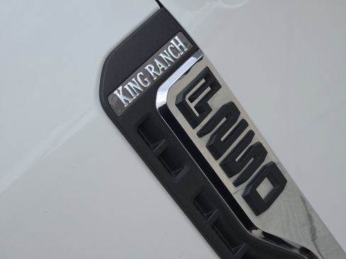 Used 2025 Ford F250 King Ranch w/ FX4 Off-Road Package AWD/4WD image 11